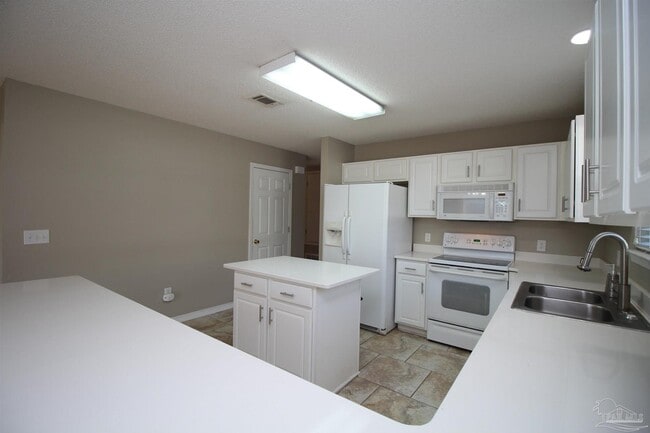 Building Photo - 2007 Marquesas Ln
