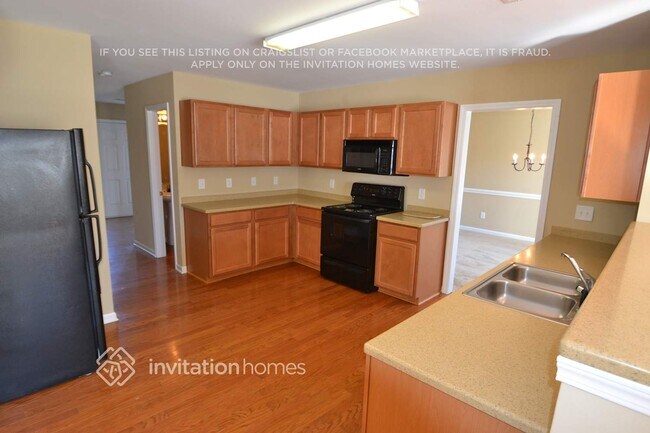 Foto del edificio - 8736 Hazelcroft Ln