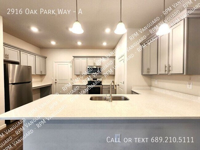 Building Photo - 2916 Oak Park Way