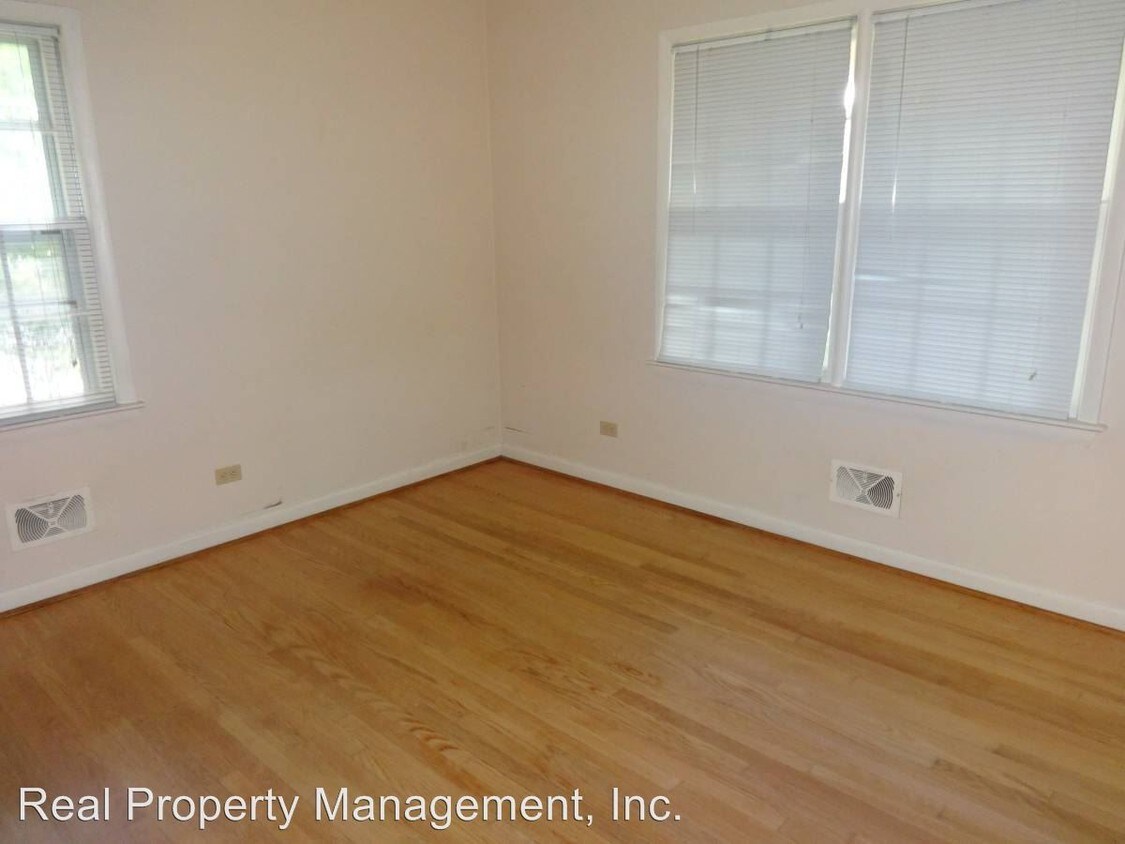 Foto del edificio - 803-803 Cabell Ave