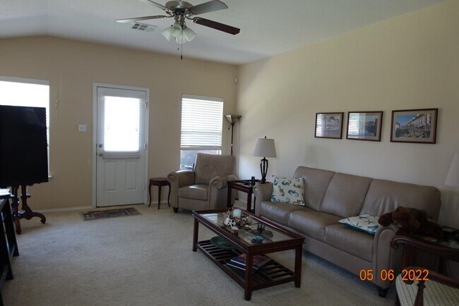 Building Photo - Blackhawk home with 2 bonus rooms!