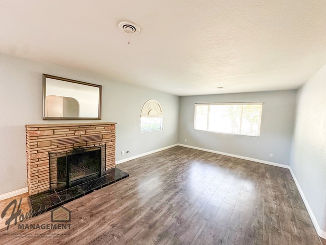 Building Photo - 664 Kaylyn Way