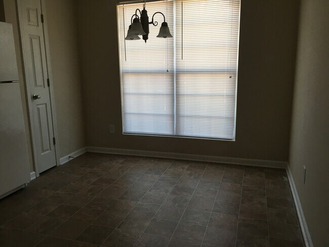 Foto del edificio - 11404 S Grove Dr