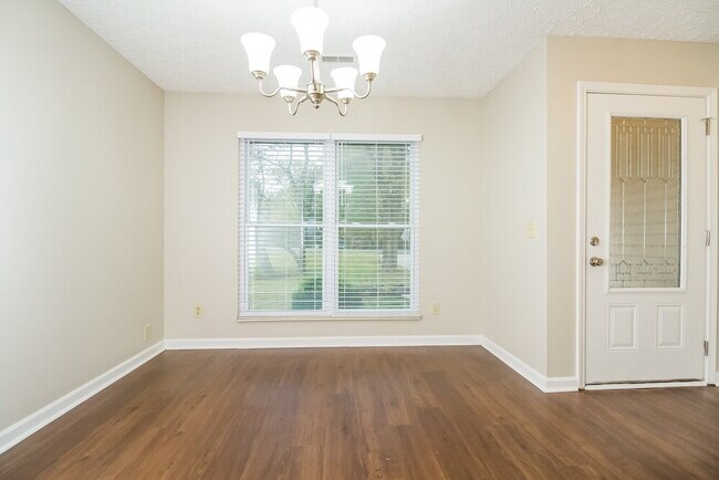 Foto del edificio - 2123 Rocky Fork Rd