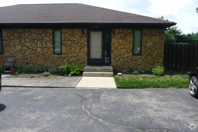 Building Photo - 881 Bluffway Dr