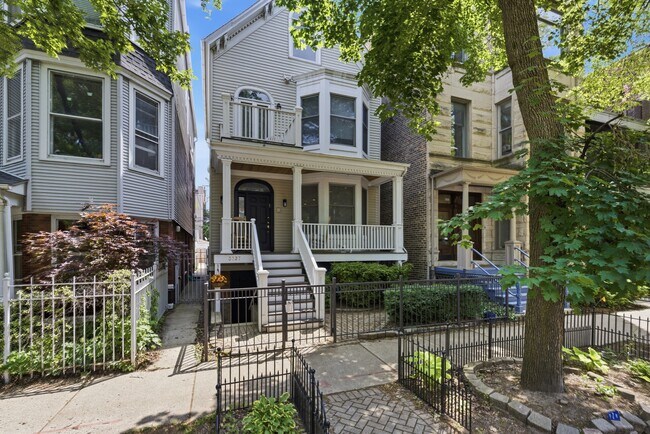 Front of Home - 3327 N Kenmore Ave