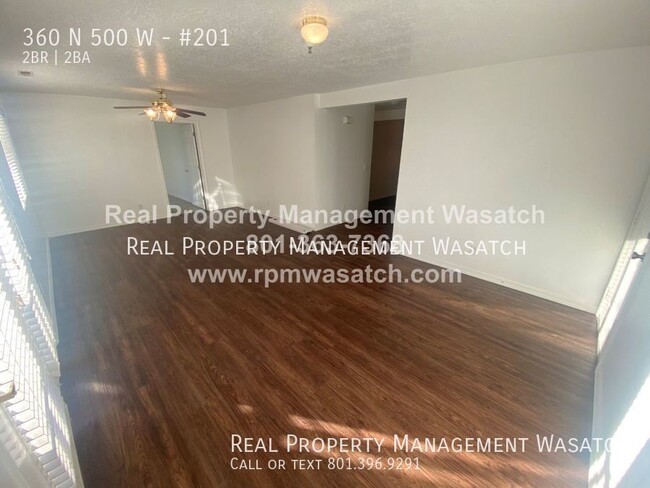 Building Photo - Newly Renovated 2 bed, 1 bath Condo in Bou...