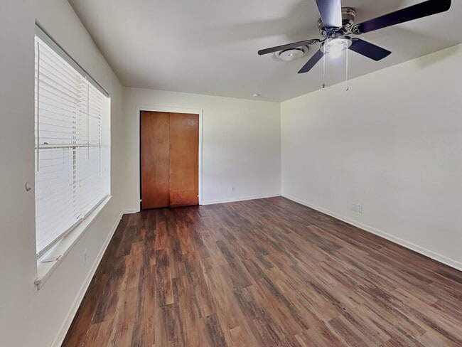 Building Photo - 5311 Purington Ave