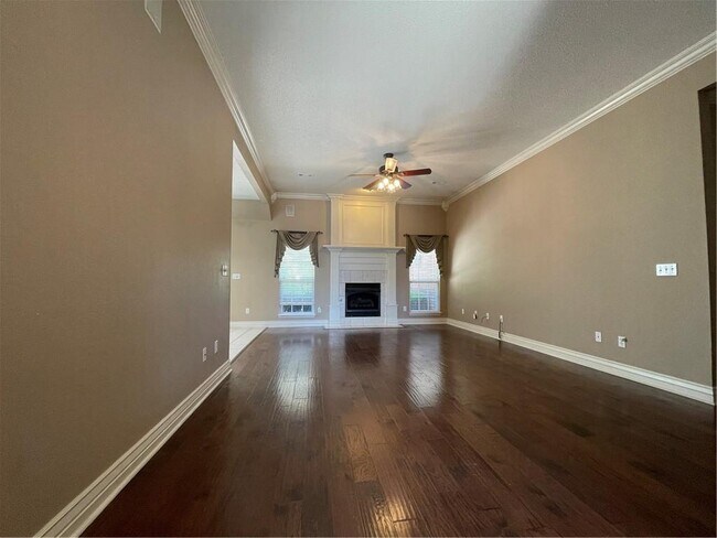 Foto del edificio - 2770 N Ashbrook Dr
