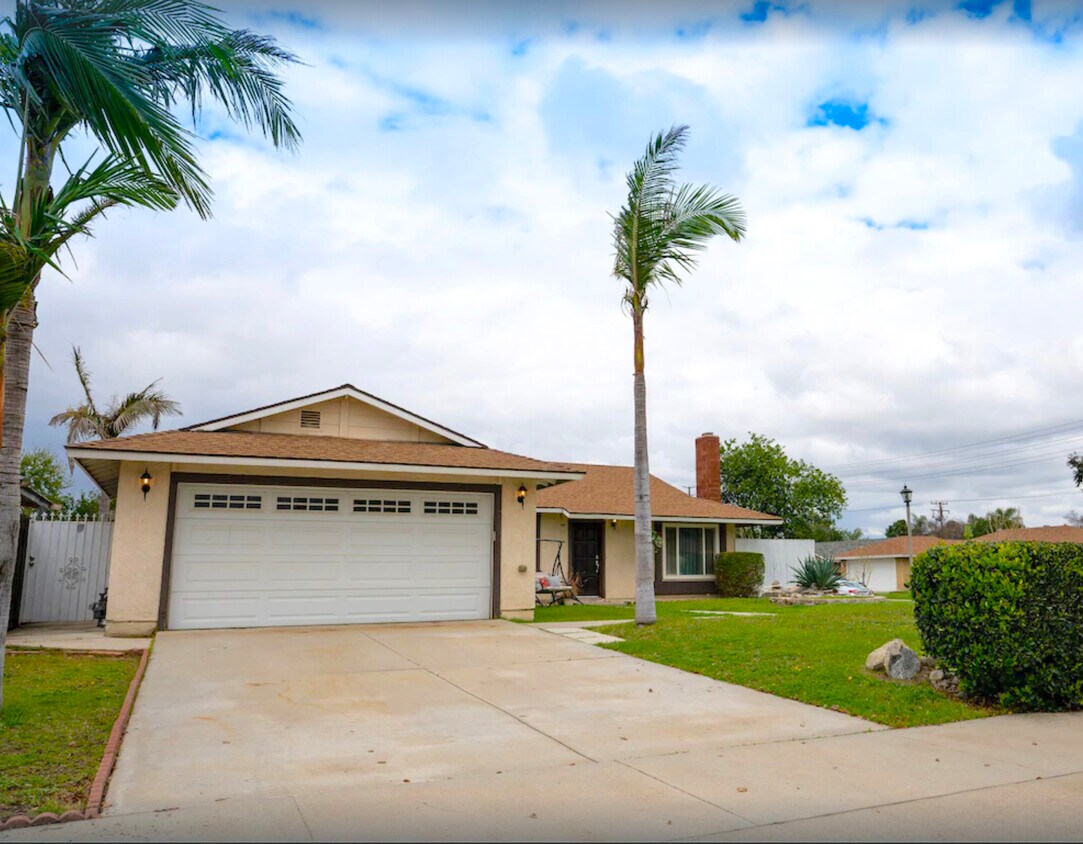 Foto principal - 1631 E Banyan Ct