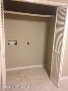 Building Photo - 104 Cantal Dr