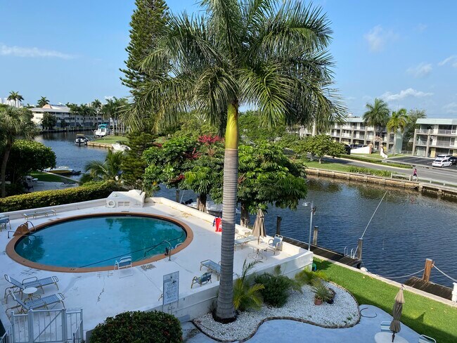 Foto del edificio - 467 Golden Isles Dr