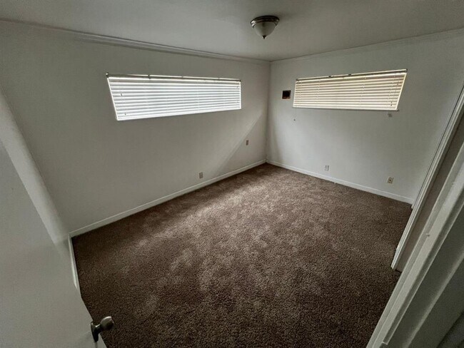 Building Photo - 2041 Coronado Pl