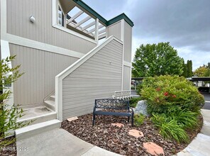 Building Photo - 2655 Sycamore Glen Dr