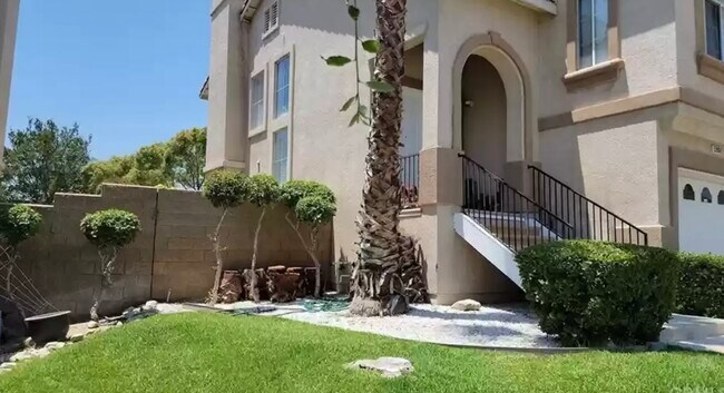 Foto del edificio - 5904 Pine Valley Dr