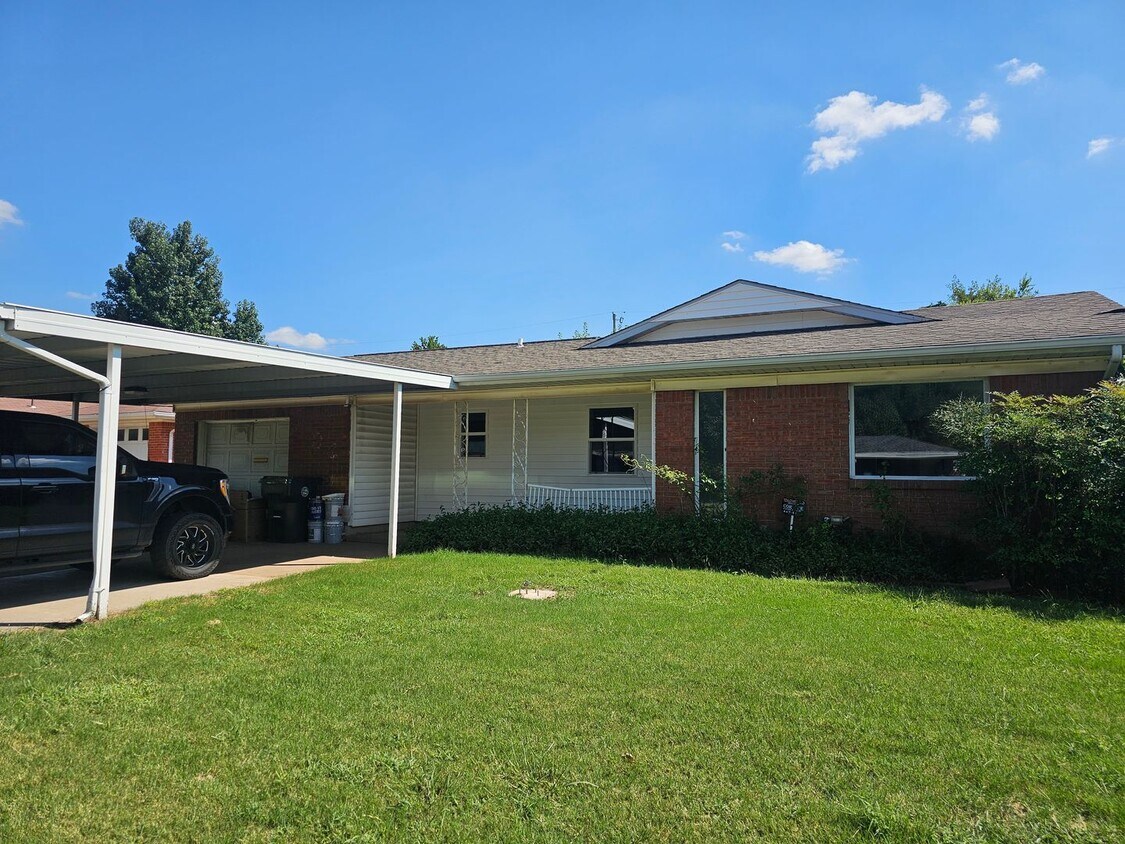 Primary Photo - 3 bed 2 bath Newly Renovated Home For Rent