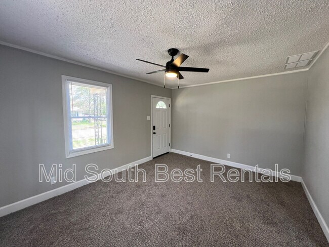 Foto del edificio - 1477 Duke Rd