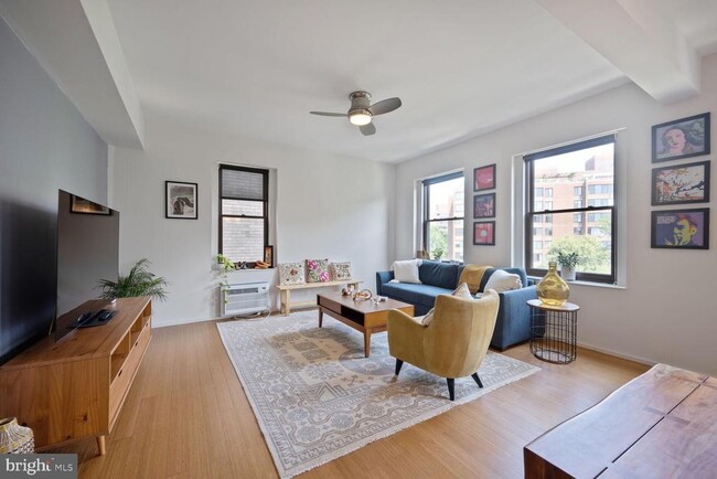 Foto del edificio - 1316 New Hampshire Ave NW
