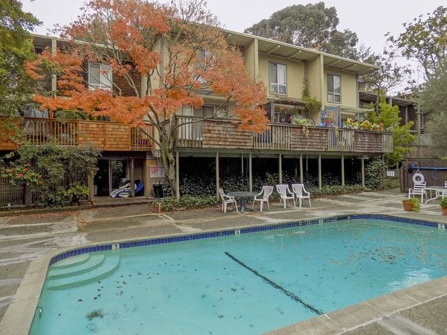 Building Photo - 22 N San Pablo Ave