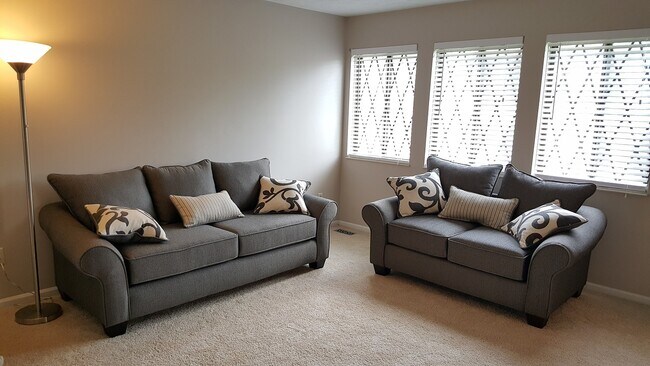 Photo - 8174 Maddox Dr House