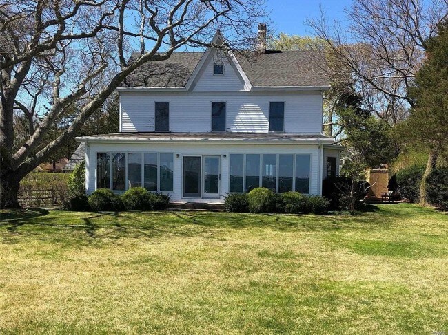 Building Photo - 495 Mesrobian Dr