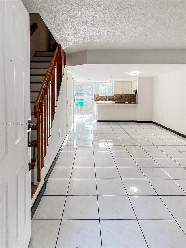 Building Photo - 431 NW 82nd Ave