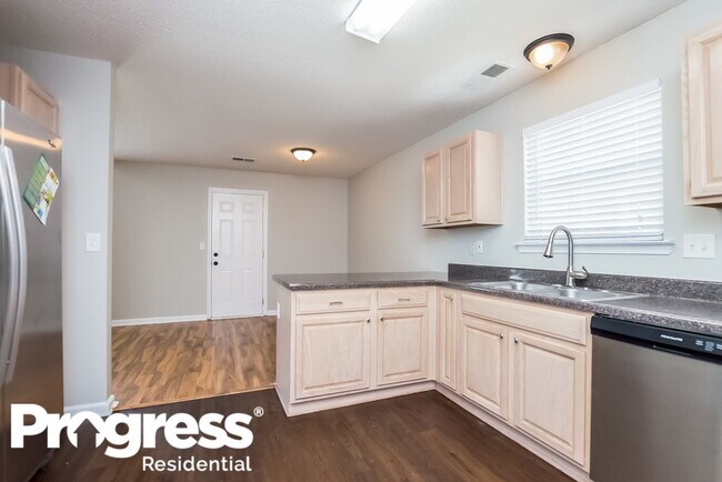 Building Photo - 7335 Red Maple Dr