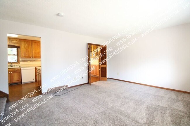 Foto del edificio - Beautiful 3 Bedroom, 1.5 Bath Home In Des ...