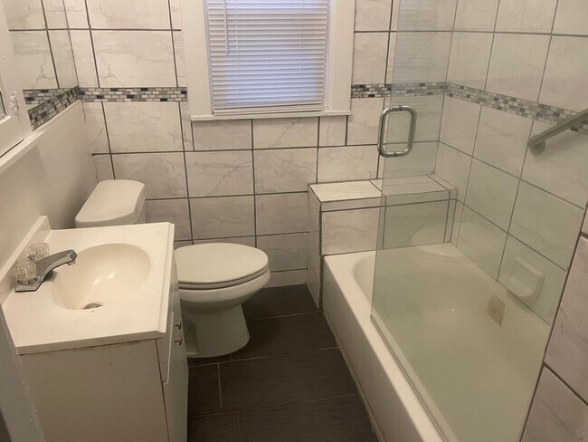 Foto del edificio - This 1141 square foot single family home h...