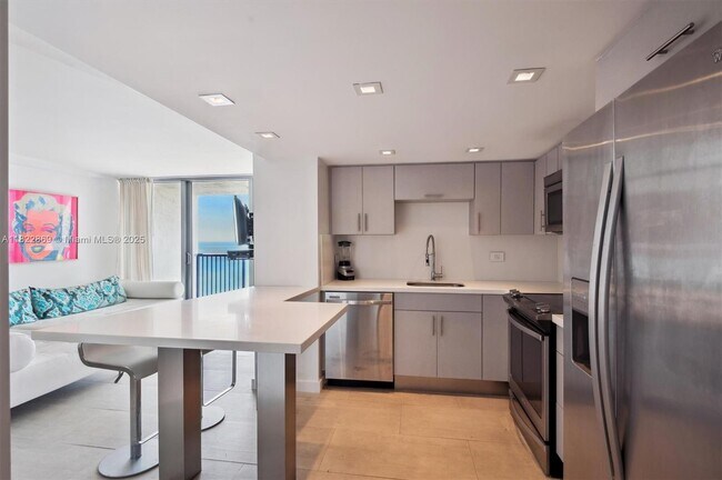 Foto del edificio - 2655 Collins Ave