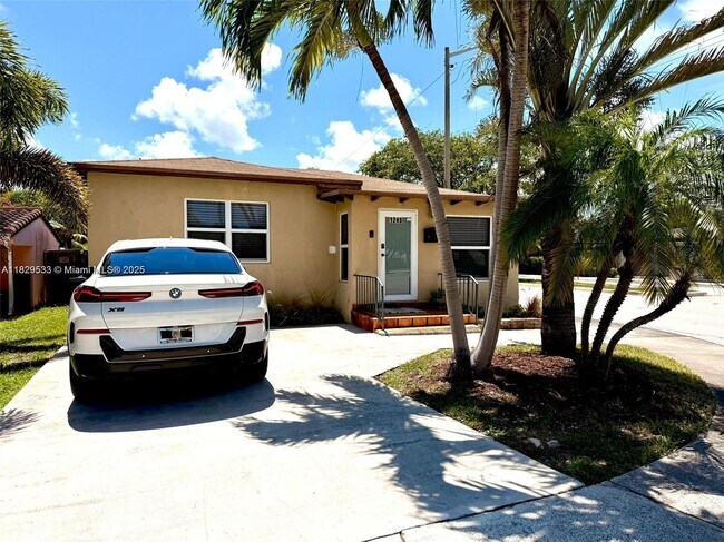 Foto del edificio - 1245 NE 17th Way
