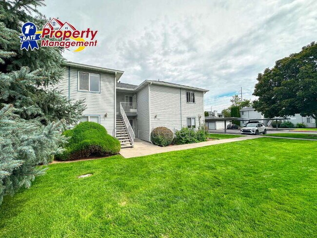 Building Photo - 540 S Workland Ln