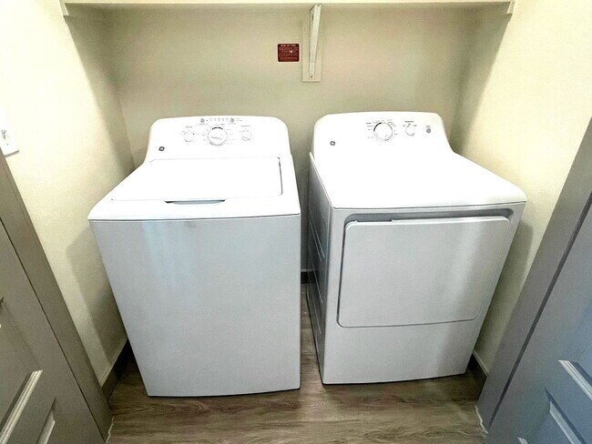 Building Photo - 120 Boselli Wy