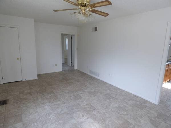 Foto del edificio - 2309 Birchwood- Nice Three Bedroom Ranch H...