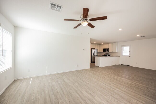 Building Photo - 6631 Morgan Cp