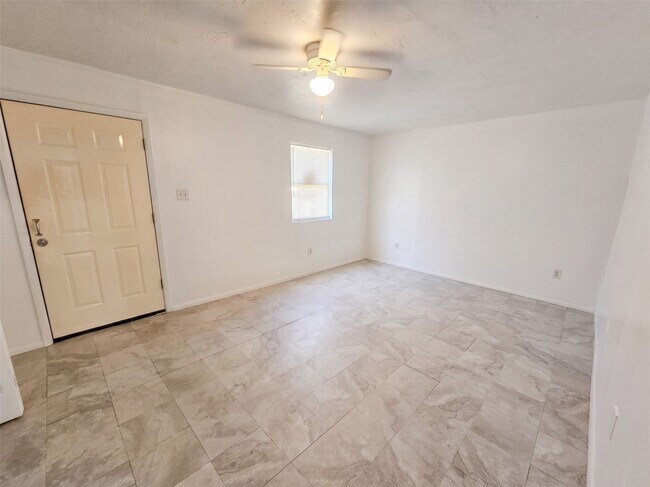 Building Photo - 3440 Texas Ave