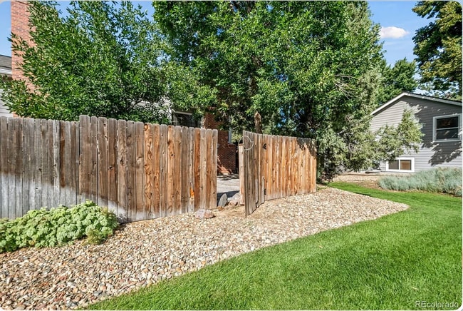 Building Photo - 12521 E Cornell Cir