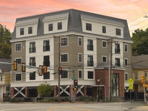 Building Photo - 2 Silver St