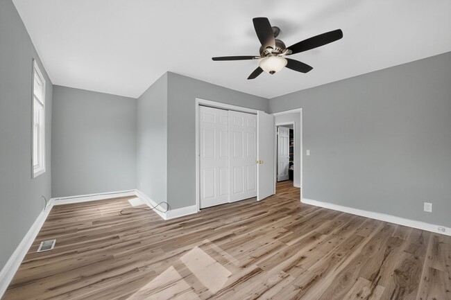 Foto del edificio - 4929 Brookwood Rd