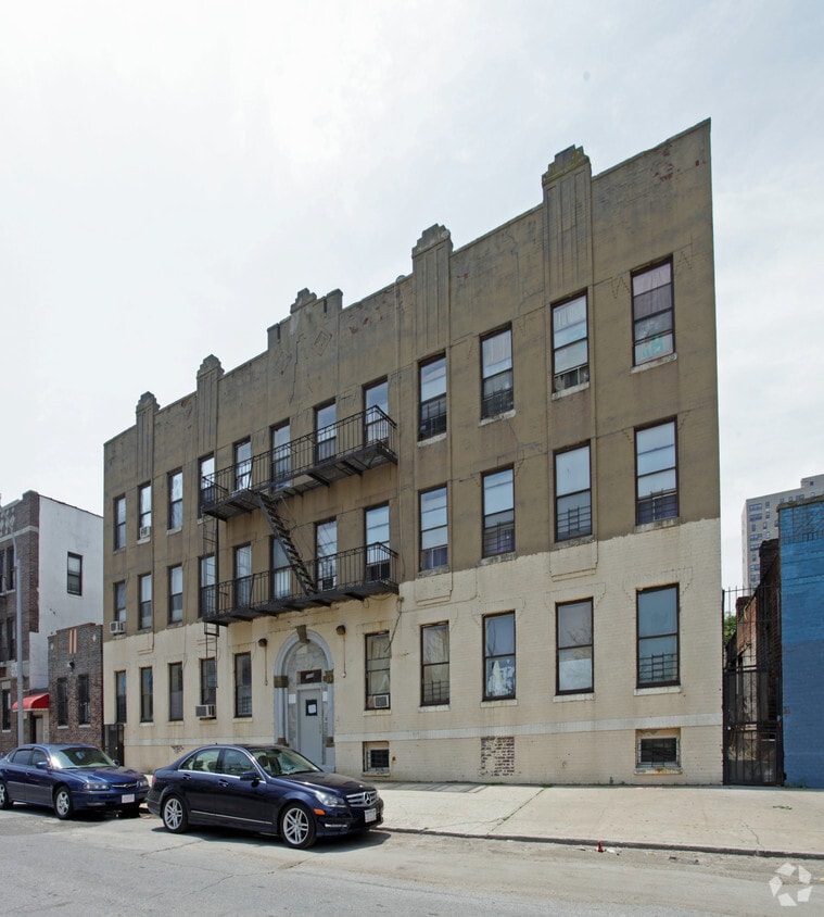 Building Photo - 3008 W 22nd St