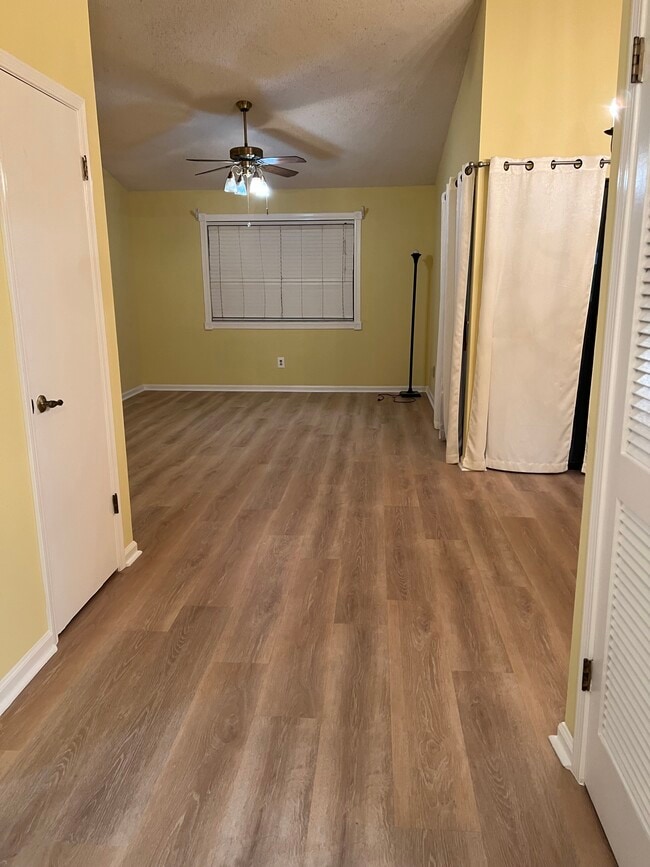 Foto del edificio - 8340 Westover Ct