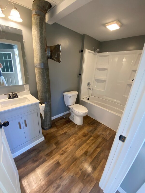 Building Photo - 1200 Gomber Ave