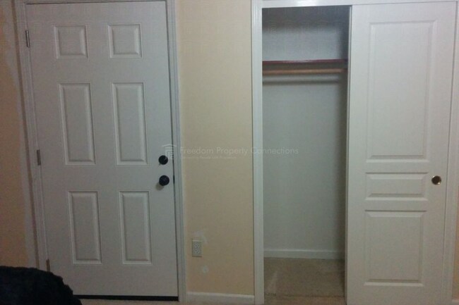 Foto del edificio - 820 Union Avenue, Unit Studio