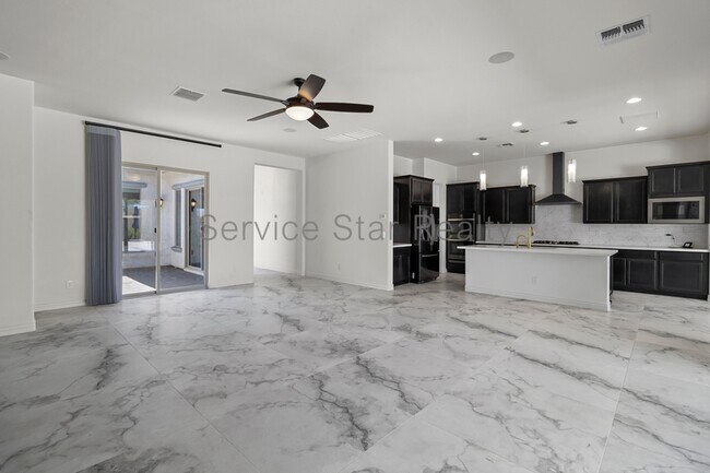 Foto del edificio - 10704 Tarragon Ave