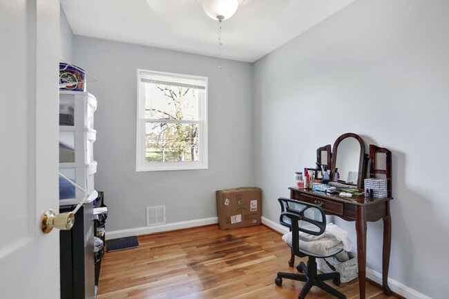 Foto del edificio - 4910 Sargent Rd NE
