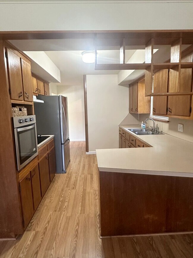 Building Photo - Cozy Home with Lots To Offer