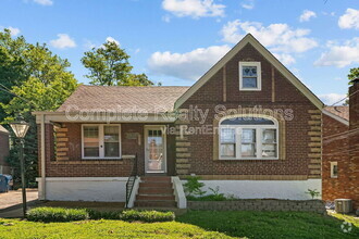 Building Photo - 8028 Wynwood Dr