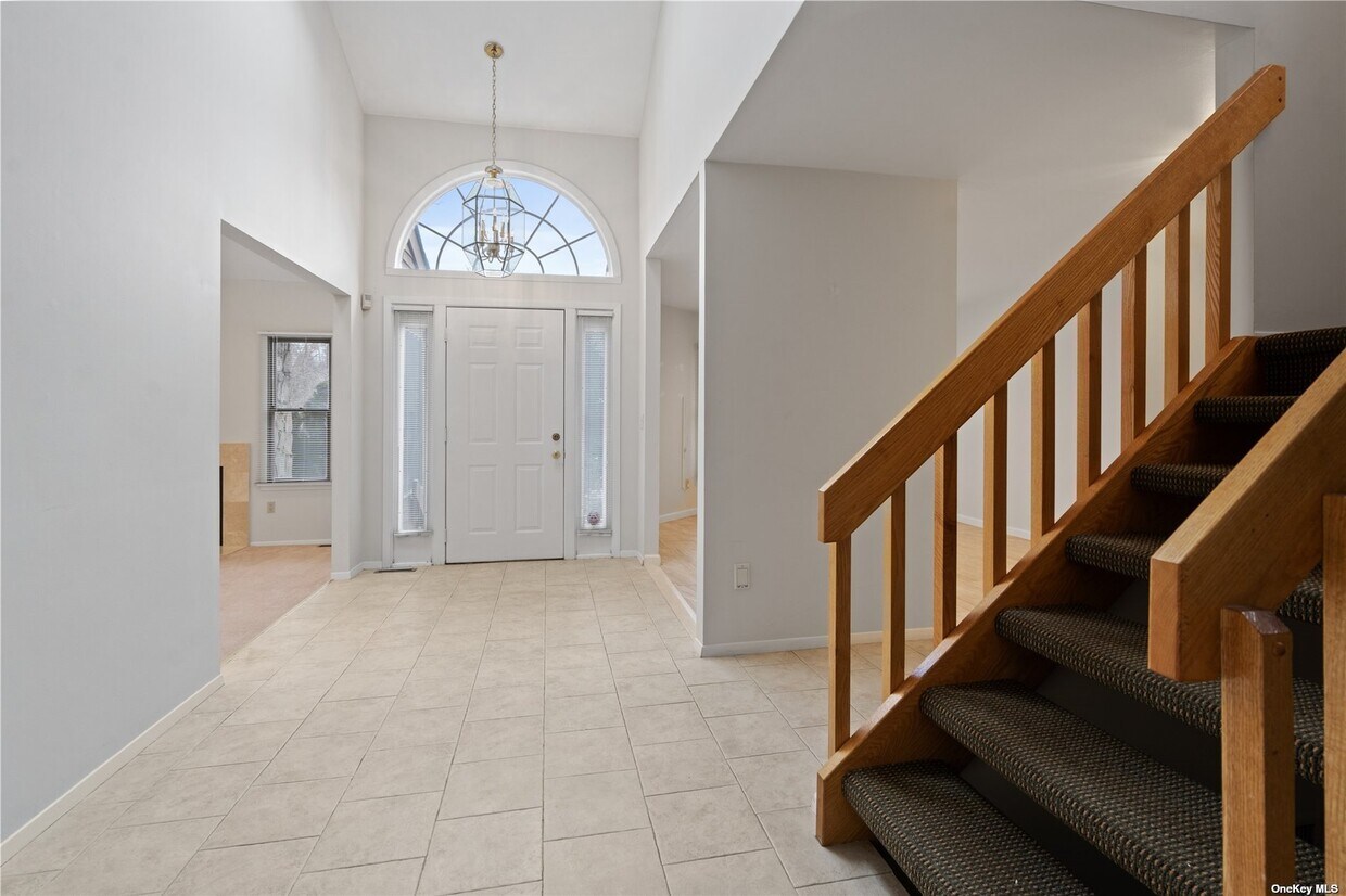 Foto principal - 93 Hunt Dr