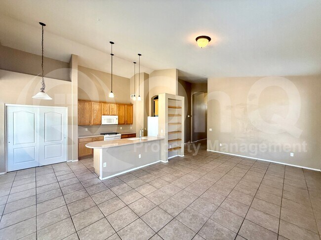 Foto del edificio - 7644 E Regina St