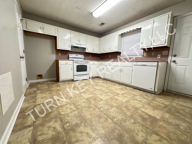 Foto del edificio - Townhome for rent in Grayson Valley